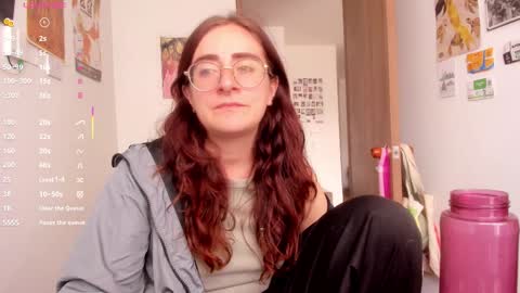 Giggles  online show from March 2026 03:48:01 PM