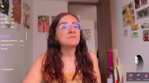 Snapshot of linda_giggle chatting on May 2026 02:14:01 PM Giggles online show from May 2026 02:14:01 PM