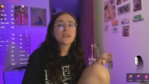 Snapshot of linda_giggle chatting on June 2026 12:49:01 AM Giggles online show from June 2026 12:49:01 AM