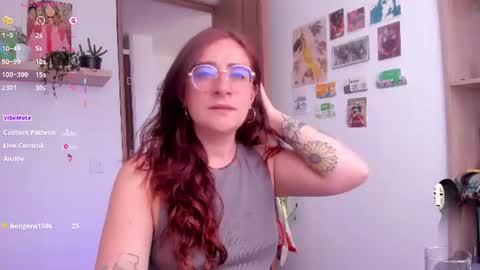 Snapshot of linda_giggle chatting on June 2026 03:22:02 PM Giggles online show from June 2026 03:22:02 PM