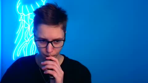 Linda online show from March 2025 10:02:02 PM