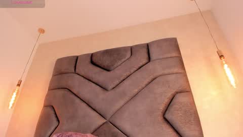 Linda Saenz online show from February 2025 02:52:02 PM