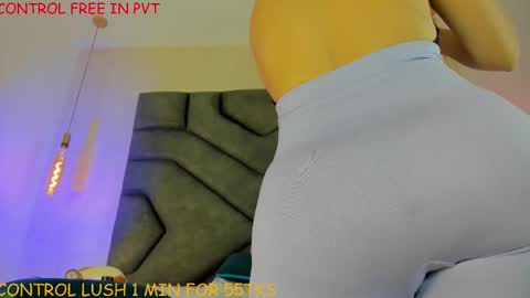 Linda Saenz online show from November 2025 11:43:02 AM