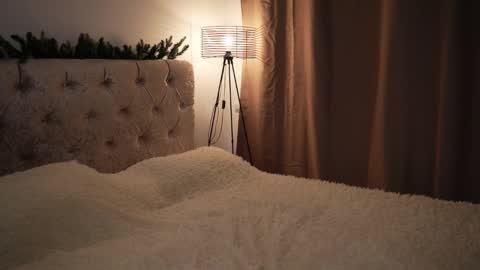 Call me Linda online show from February 2025 08:10:02 PM