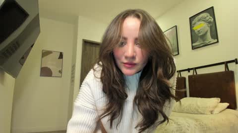 Nia  online show from January 2025 11:04:02 PM