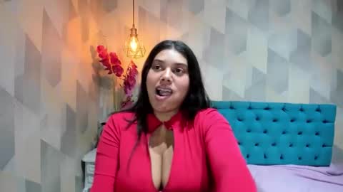 Snapshot of lindabreexlove chatting on June 2026 04:45:01 PM online show from June 2026 04:45:01 PM