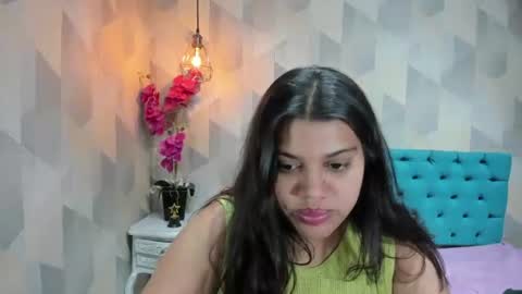 Snapshot of lindabreexlove chatting on July 2026 04:29:01 AM online show from July 2026 04:29:01 AM