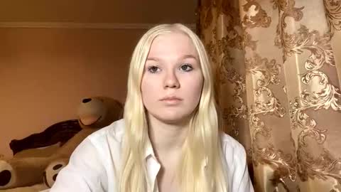 Luna online show from November 2025 11:54:01 AM