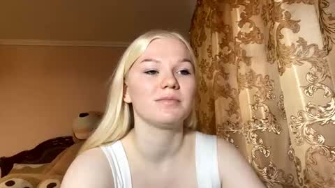 Luna online show from November 2025 10:19:01 AM