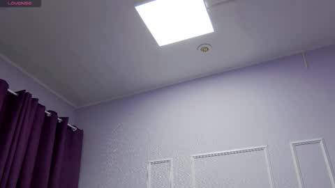 lindsay_cutie online show from January 2026 01:44:01 AM