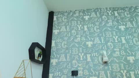  Lindsey  online show from October 2025 12:02:02 PM