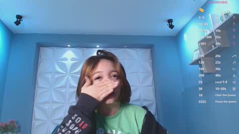 Snapshot of lindseybonnet chatting on October 2025 11:17:01 AM Lindsey online show from October 2025 11:17:01 AM