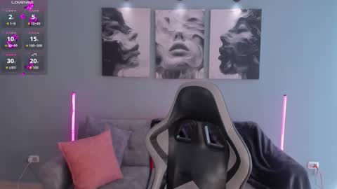 Lin online show from November 2025 03:04:01 PM