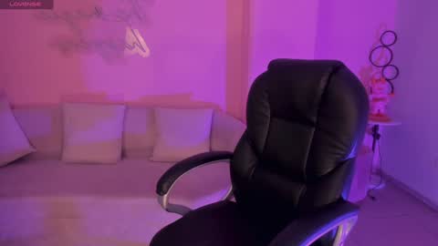 Lindsey Moss online show from December 2024 05:26:01 AM