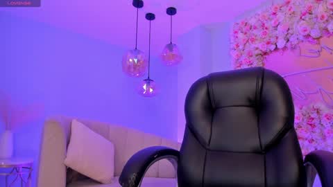 Lindsey Moss online show from January 2025 05:12:02 AM