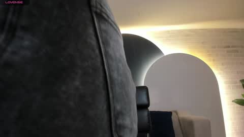 Lindsey Moss online show from January 2025 03:33:01 AM