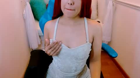 V A L E  N T I N A online show from December 2024 10:04:02 PM