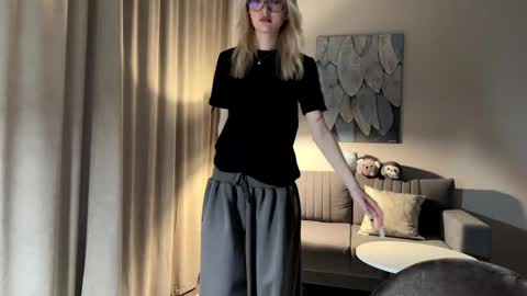 Emma online show from May 2026 06:47:01 PM