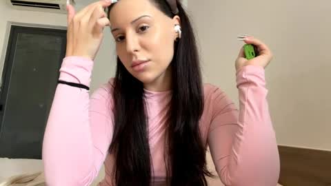 Anna online show from April 2026 04:32:02 AM