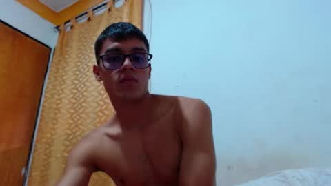 lion_grr online show from October 2025 10:10:01 PM