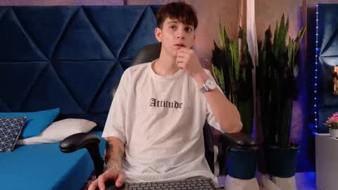 LION FOSTER online show from October 2025 12:27:01 PM