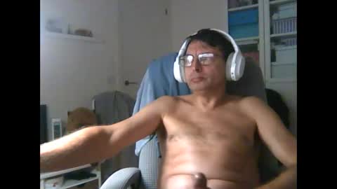 Snapshot of liongr69 chatting on October 2025 11:43:01 AM liongr69 online show from October 2025 11:43:01 AM