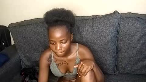liplock lesbians online show from July 2026 12:34:01 PM