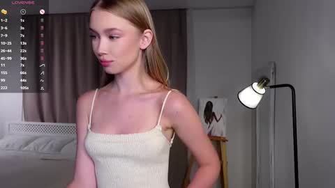 Lina online show from March 2025 11:58:02 AM