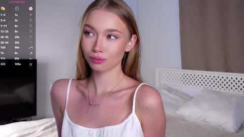 Lina online show from March 2025 08:51:02 AM