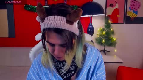 Snapshot of lirabelles chatting on December 2025 03:35:02 AM hello Ill be waiting for you during these hours tue 10am-5pm wed 3am-5pm thu 3am-5pm fri 3am-10am sat 10am-5pm sun 3am-1GMT online show from December 2025 03:35:02 AM