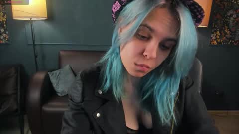 Snapshot of lirabelles chatting on February 2026 03:21:02 AM hello Ill be waiting for you during these hours tue 10am-5pm wed 3am-5pm thu 3am-5pm fri 3am-10am sat 10am-5pm sun 3am-1GMT online show from February 2026 03:21:02 AM