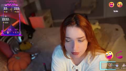 lisa_elfy online show from October 2025 08:40:01 PM