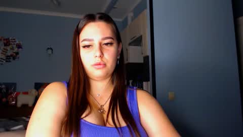 lisa_lady_golden online show from September 2025 10:01:02 PM