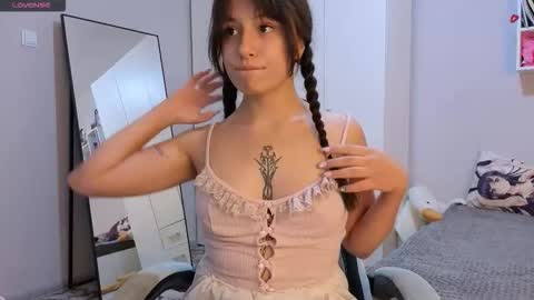 Snapshot of lisa_mzemta chatting on September 2025 08:22:01 PM Lisa online show from September 2025 08:22:01 PM