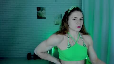 lisa online show from December 2025 09:45:02 PM