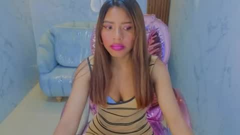 Snapshot of lisa_s1 chatting on June 2026 08:43:02 PM Liz online show from June 2026 08:43:02 PM