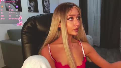 Lisa online show from November 2025 01:55:01 PM