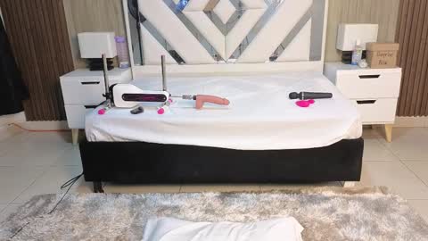 lisa_sweetas online show from February 2026 01:32:02 AM