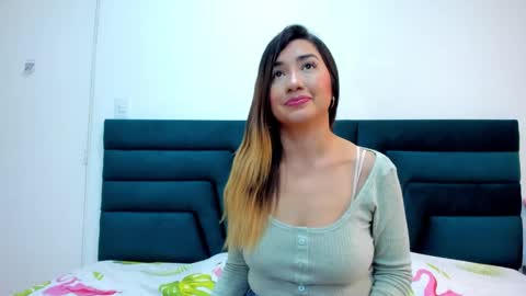 lisa white  online show from March 2025 09:31:02 PM