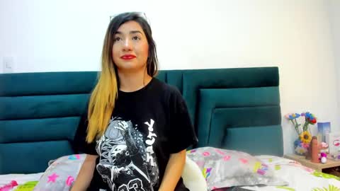 lisa white  online show from March 2025 09:40:02 PM