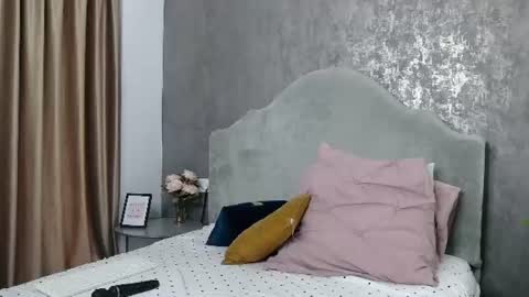 Snapshot of lisacroft chatting on June 2026 05:53:02 AM lisacroft online show from June 2026 05:53:02 AM