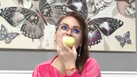 Snapshot of lisagrand chatting on February 2025 02:26:02 PM Lisa Grand online show from February 2025 02:26:02 PM