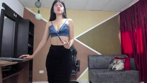 Snapshot of lisagray_1 chatting on November 2025 08:19:02 PM Lisa Gray Independent Model online show from November 2025 08:19:02 PM
