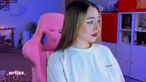   LISA   online show from December 2024 08:25:02 PM