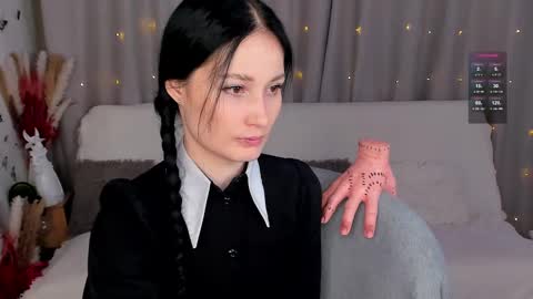 Lisa Moore online show from February 2025 04:28:01 PM