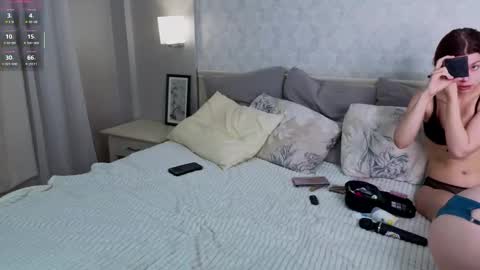 Hello our names are Kate and Alice this is our first day here. online show from February 2026 03:08:01 PM