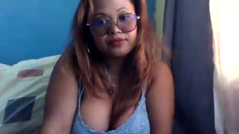 Snapshot of lisawrams chatting on May 2026 06:52:01 AM LisaWrams online show from May 2026 06:52:01 AM