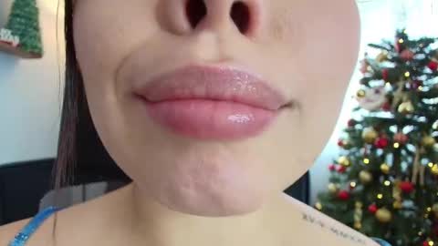 Lisbet online show from December 2024 06:03:02 PM