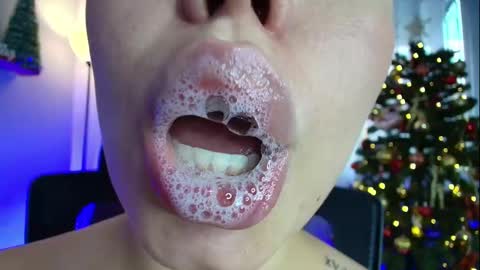 Lisbet online show from December 2024 10:16:01 PM