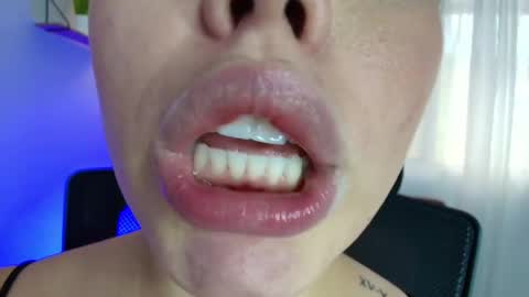 Lisbet online show from February 2025 10:31:01 PM